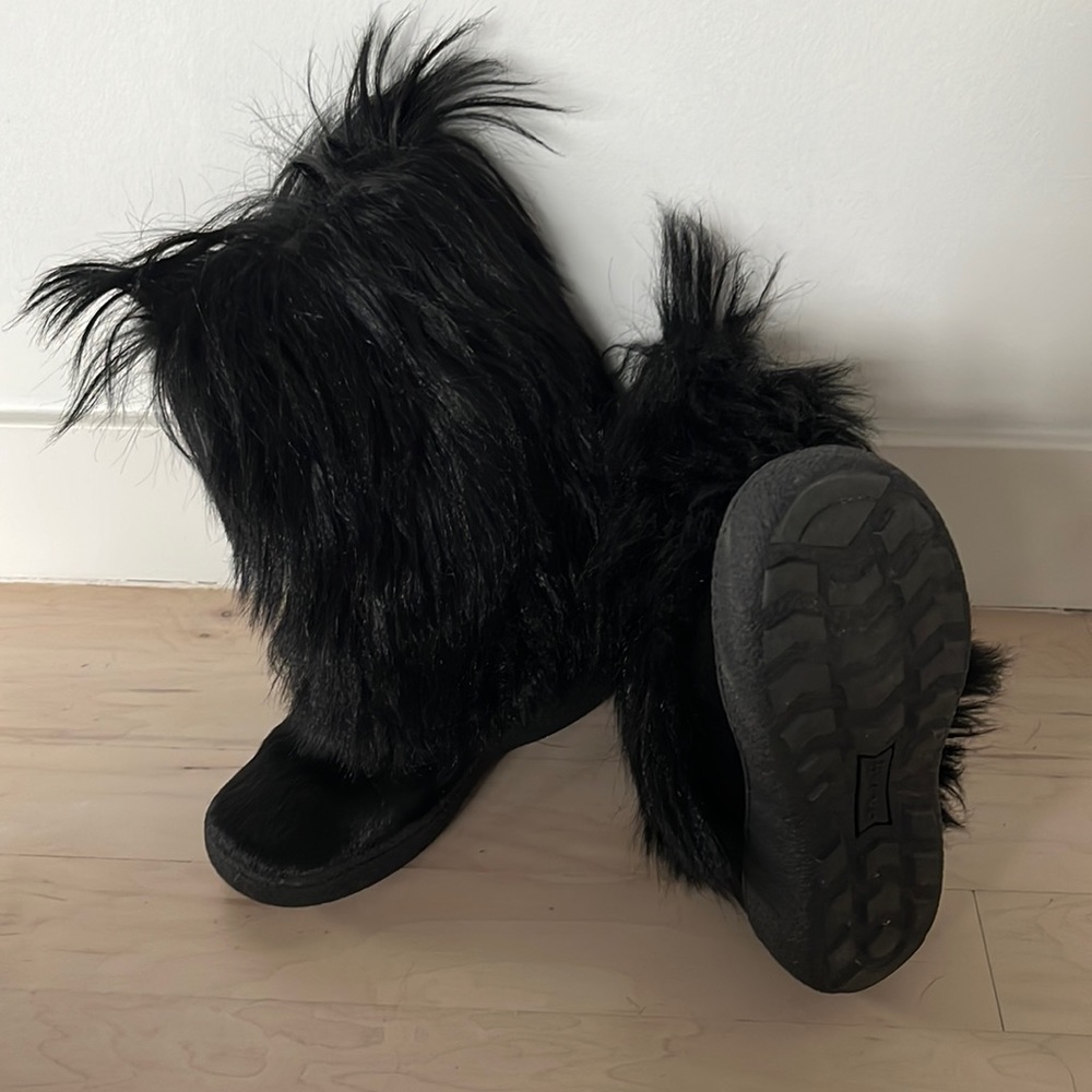 PAJAR Black fur boots, size 37, very cute